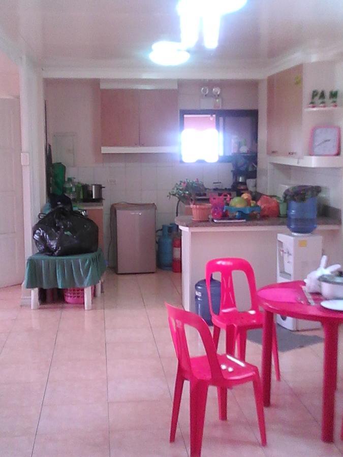 Готель Pam"S Transient House Baguio City Екстер'єр фото